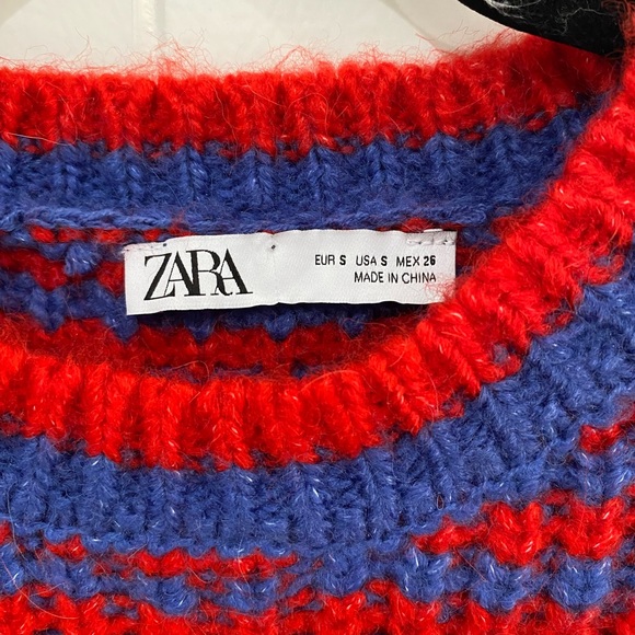 Zara Cropped ribbed stripped sweater with balloon sleeves. - Picture 3 of 6